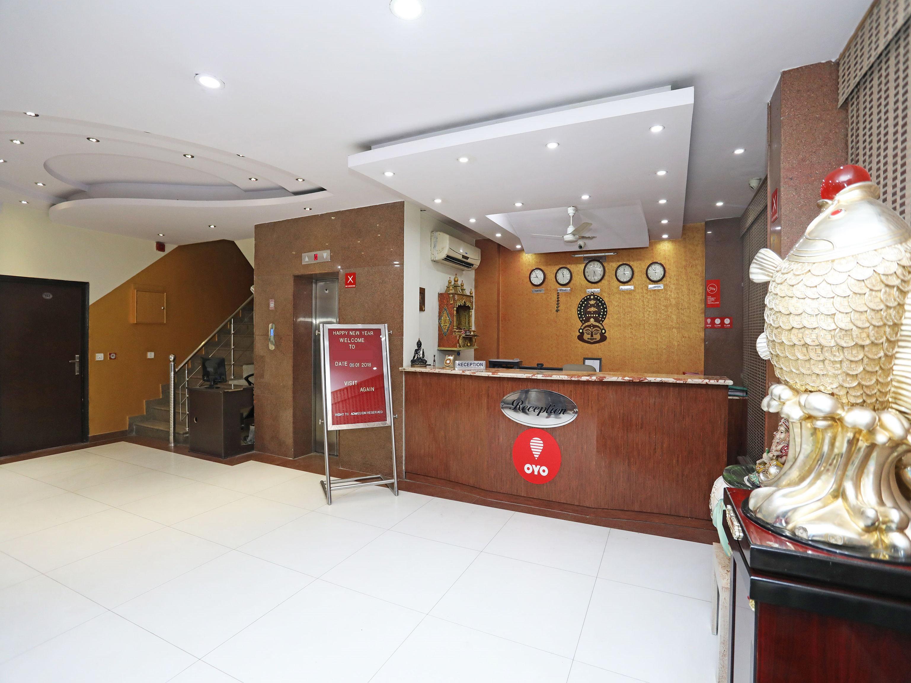 Hotel The Rts Plaza Nueva Delhi Exterior foto