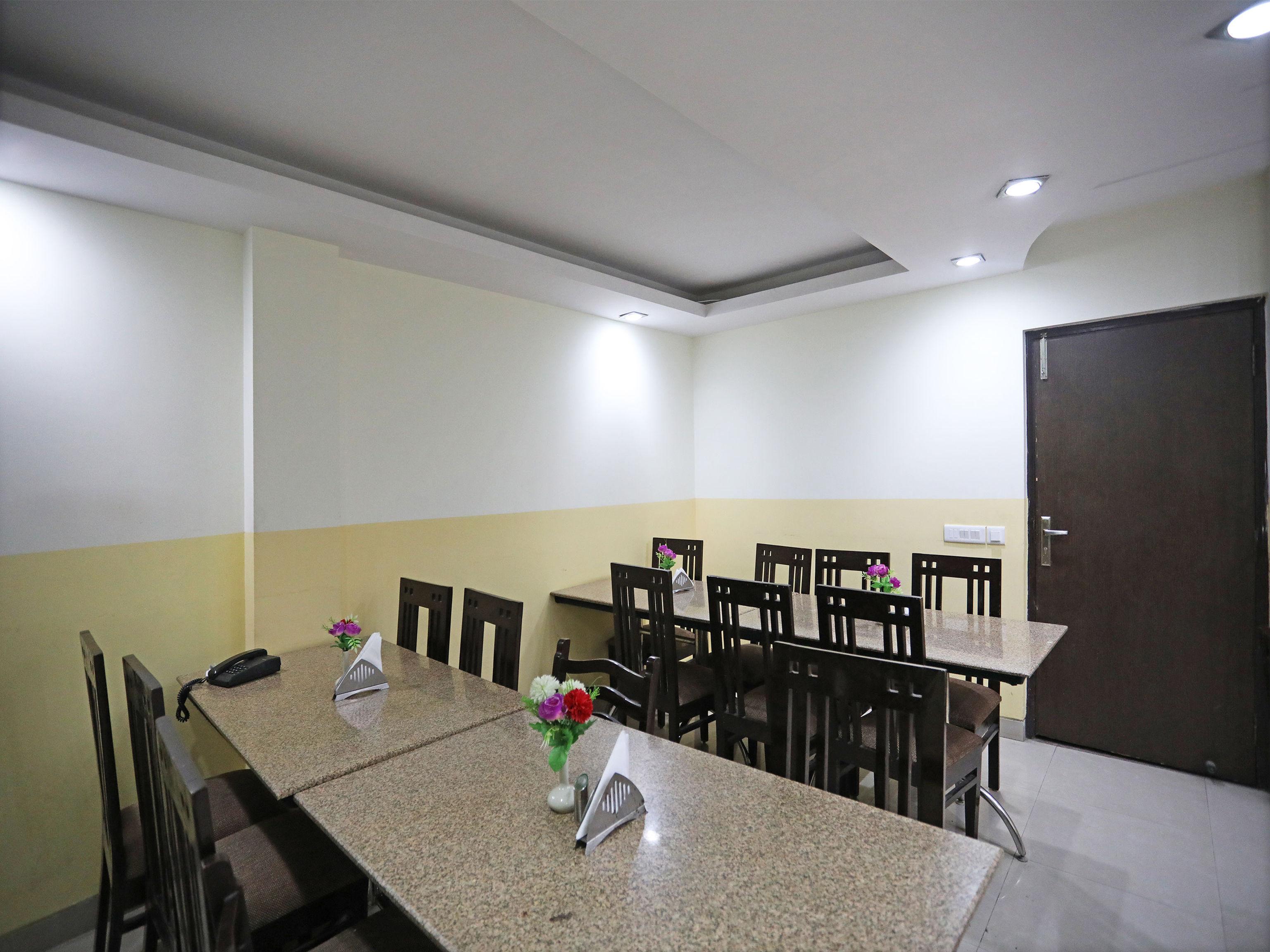 Hotel The Rts Plaza Nueva Delhi Exterior foto