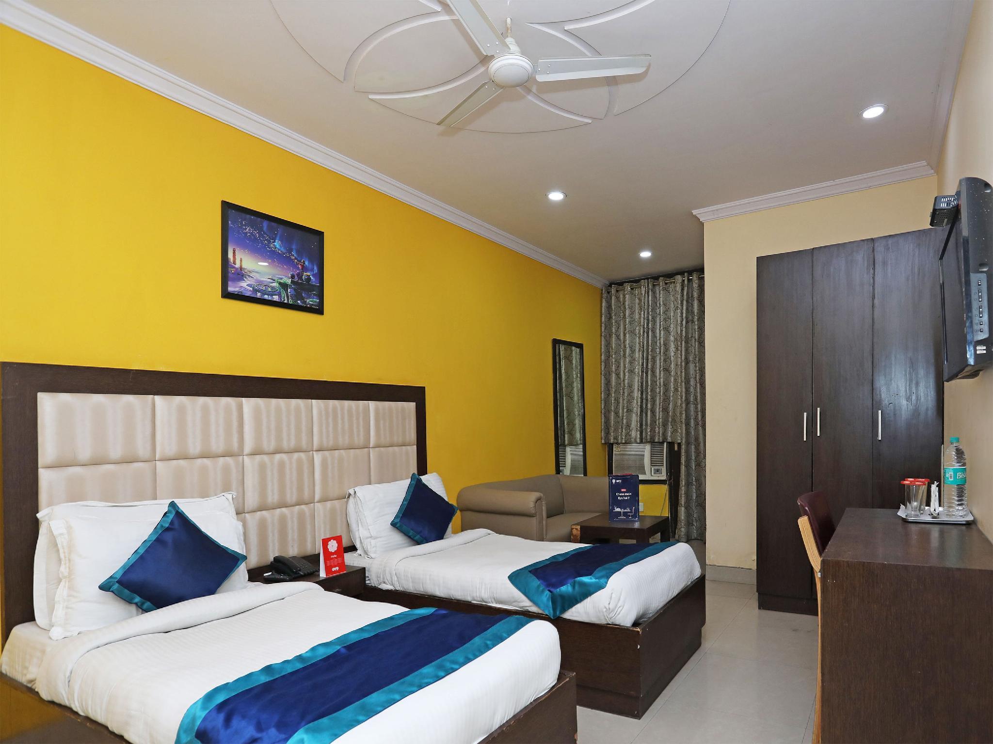 Hotel The Rts Plaza Nueva Delhi Exterior foto